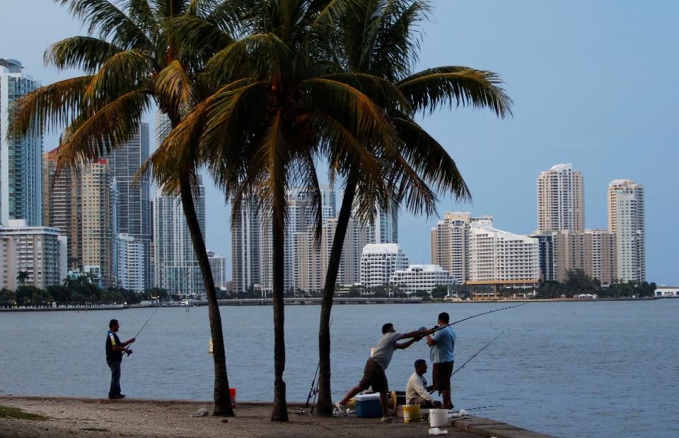 Florida boasts the third-highest domestic attraction rate among the 50 U.S. states for 2014, according to IRS data, and in-migrants were 49% wealthier than the people who moved out of the state. (AP Photo/Lynne Sladky)